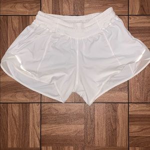 lululemon hotty hot shorts (tall)